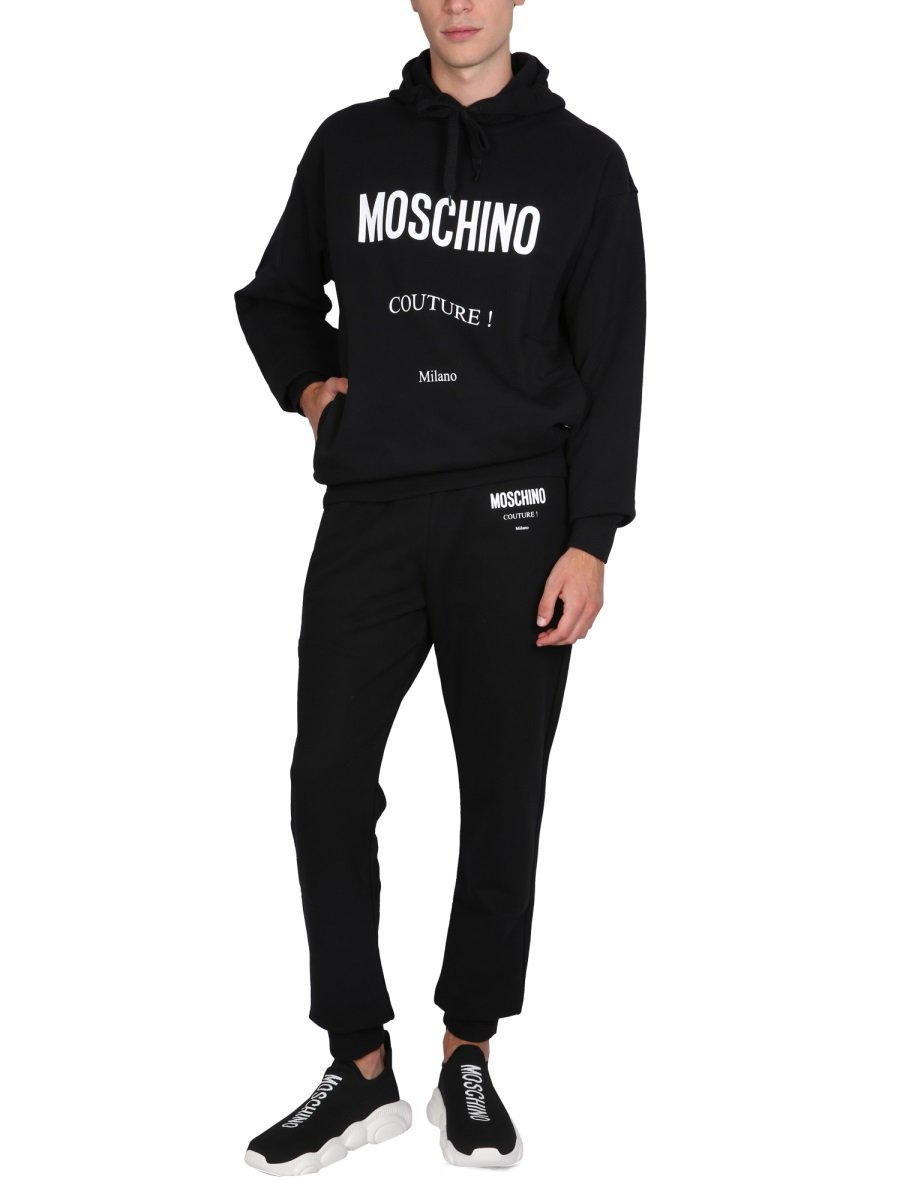 Moschino 標誌印花抽繩連帽衫 4 Moschino 標誌印花抽繩連帽衫